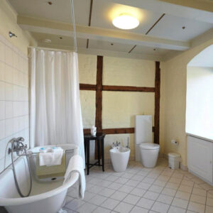 Broholm Slot privat badeværelse